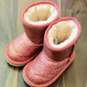 Ugg Glitter Pink Toddler Girl’s Boots Size 6 🍁❄️